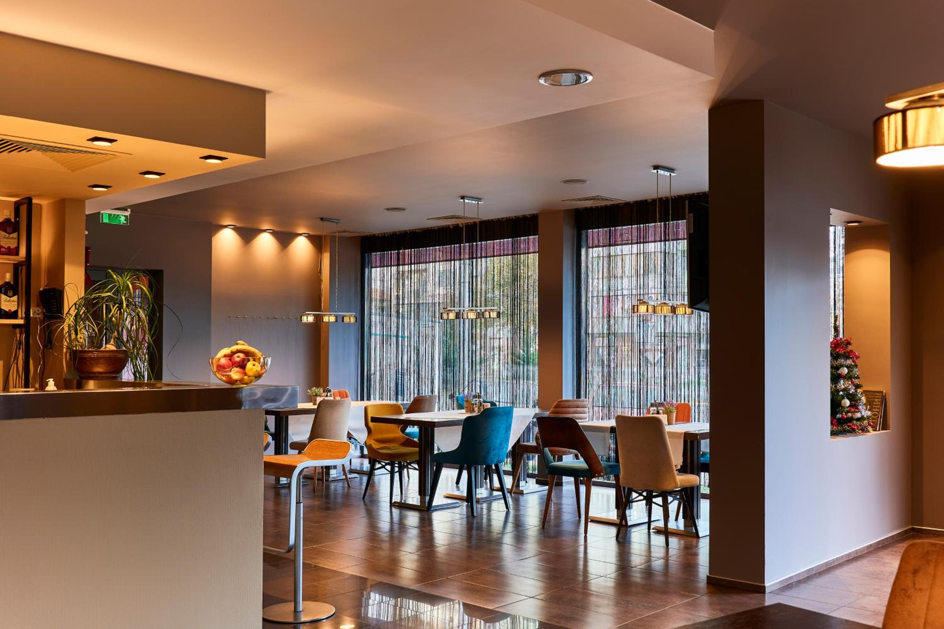 Mirena Hotel 42/50