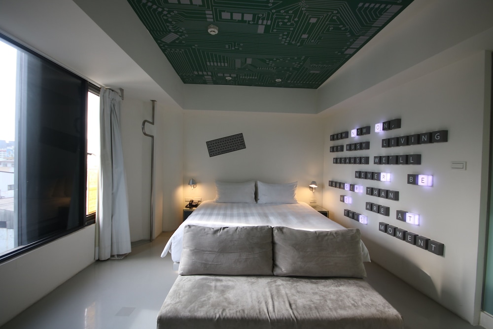 Hotel Papa Whale-Kaohsiung Formosa Boulevard 17/32