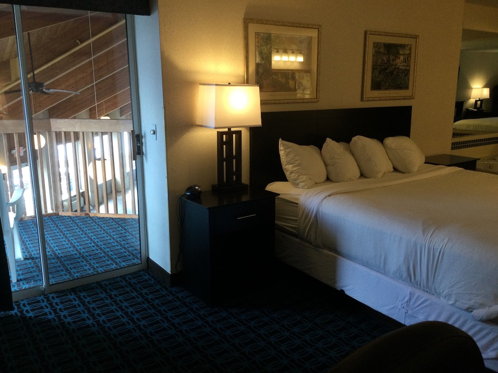 Baymont By Wyndham Howell Brighton 13/29