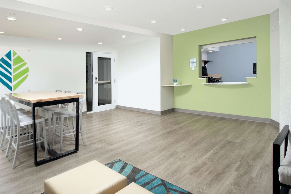 Woodspring Suites Miami Southwest 9/35