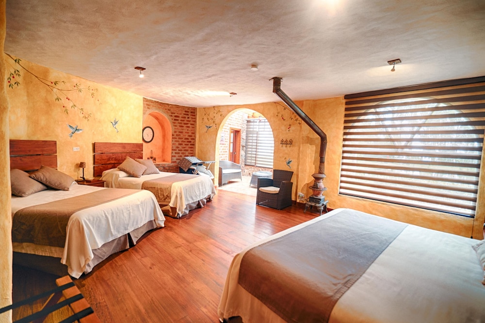 Hacienda Las Cuevas Terra Lodge 7/33