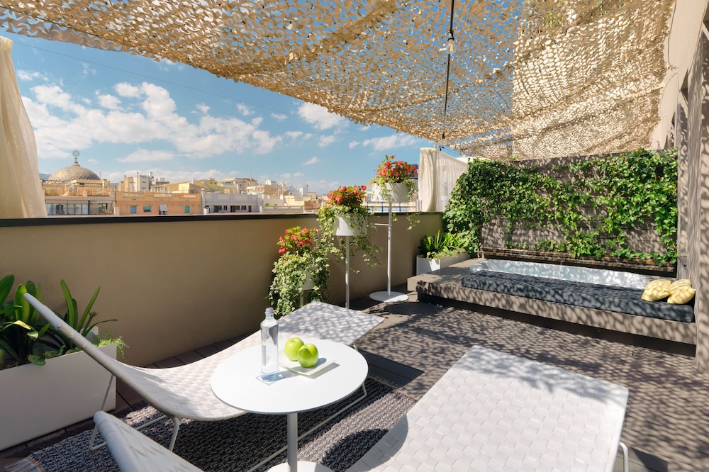 H10 Urquinaona Plaza Hotel 61/72