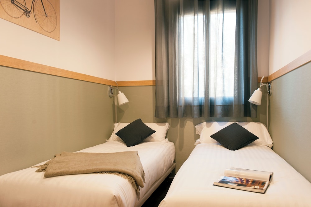 Mh Apartments Gracia 4/22