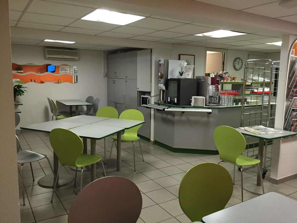 PREMIERE CLASSE SAINT ETIENNE NORD - VILLARS 10/63
