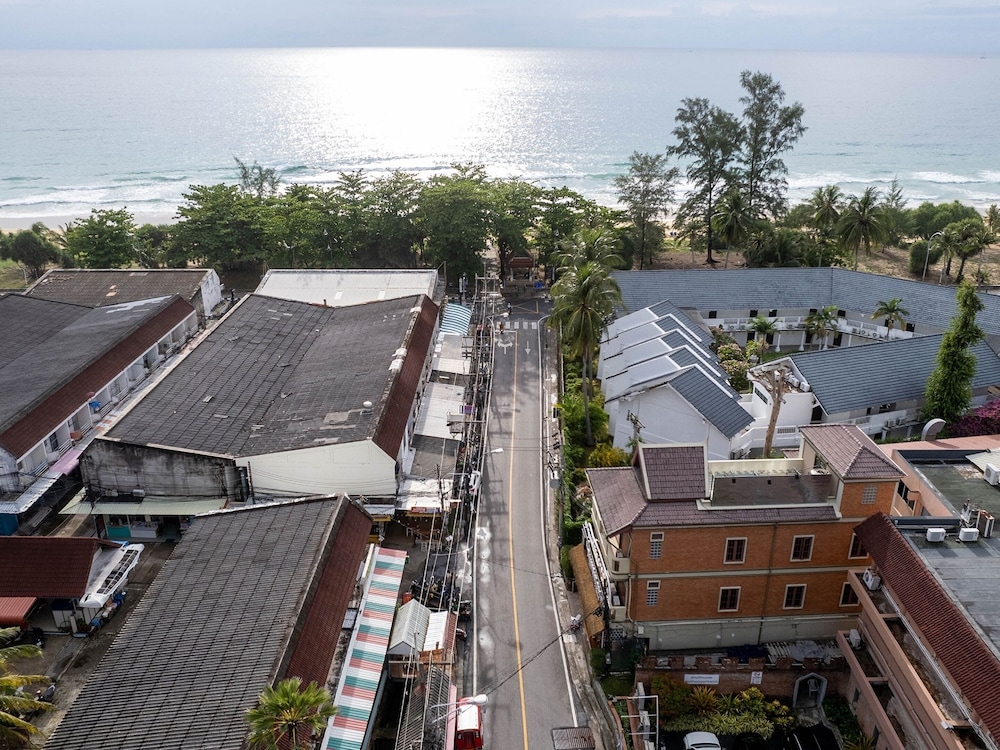 Baan SaiLom Resort Karon Phuket 38/49