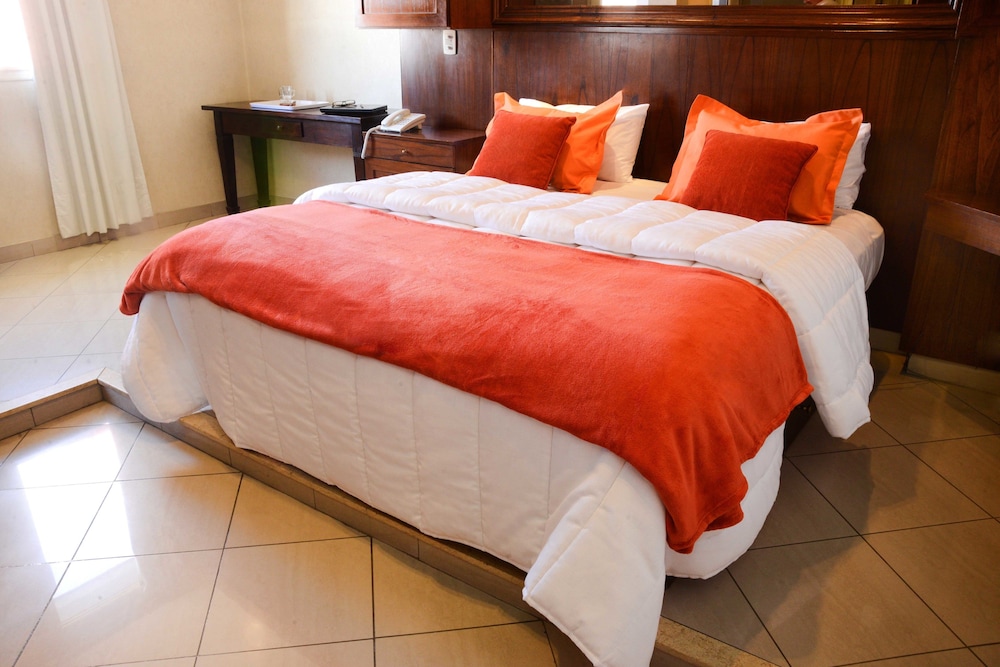 Room, Double Bed
