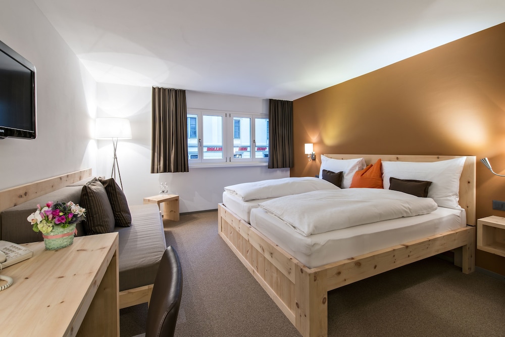 Hotel Donatz 20/57