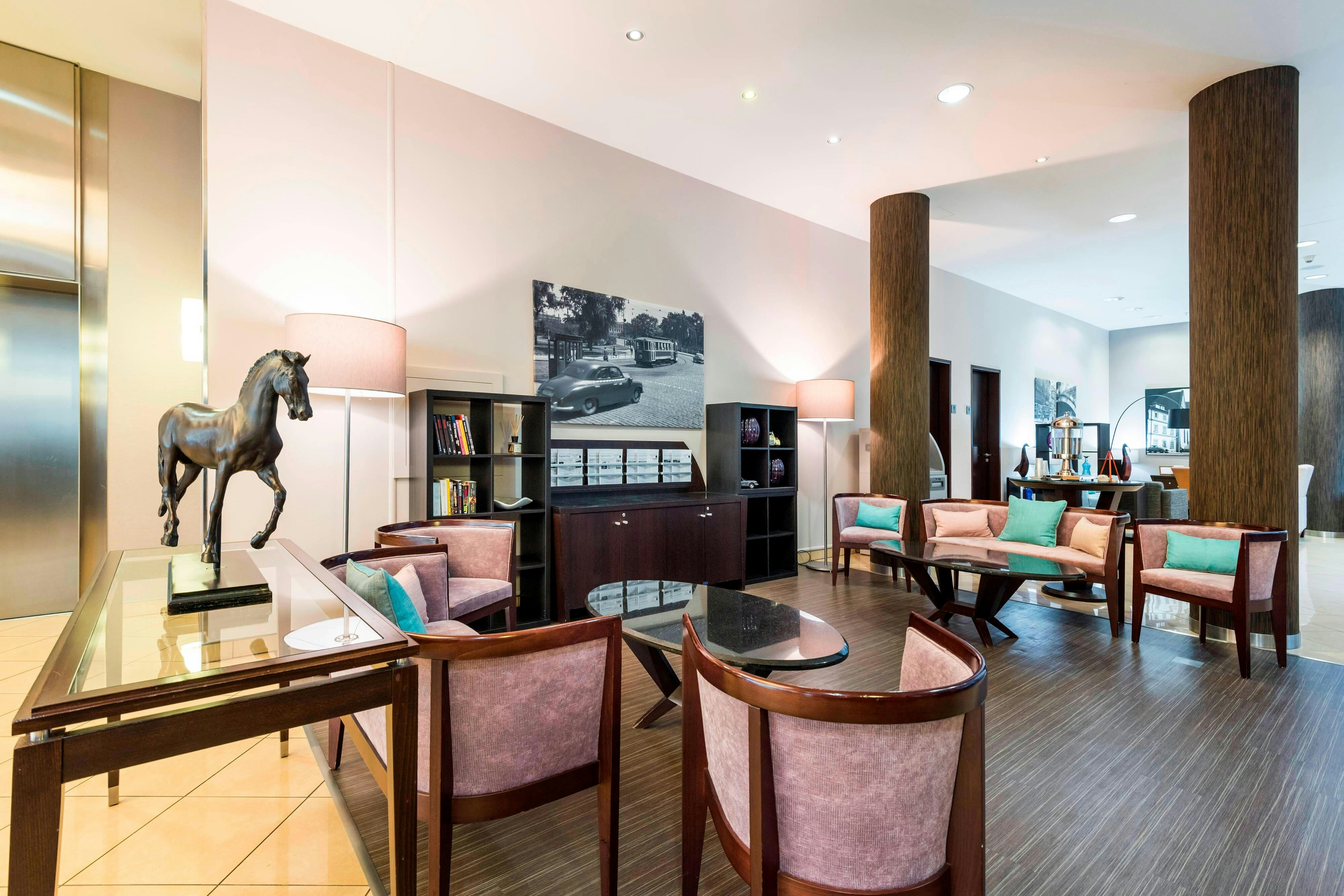 Courtyard By Marriott Prague City 27/54