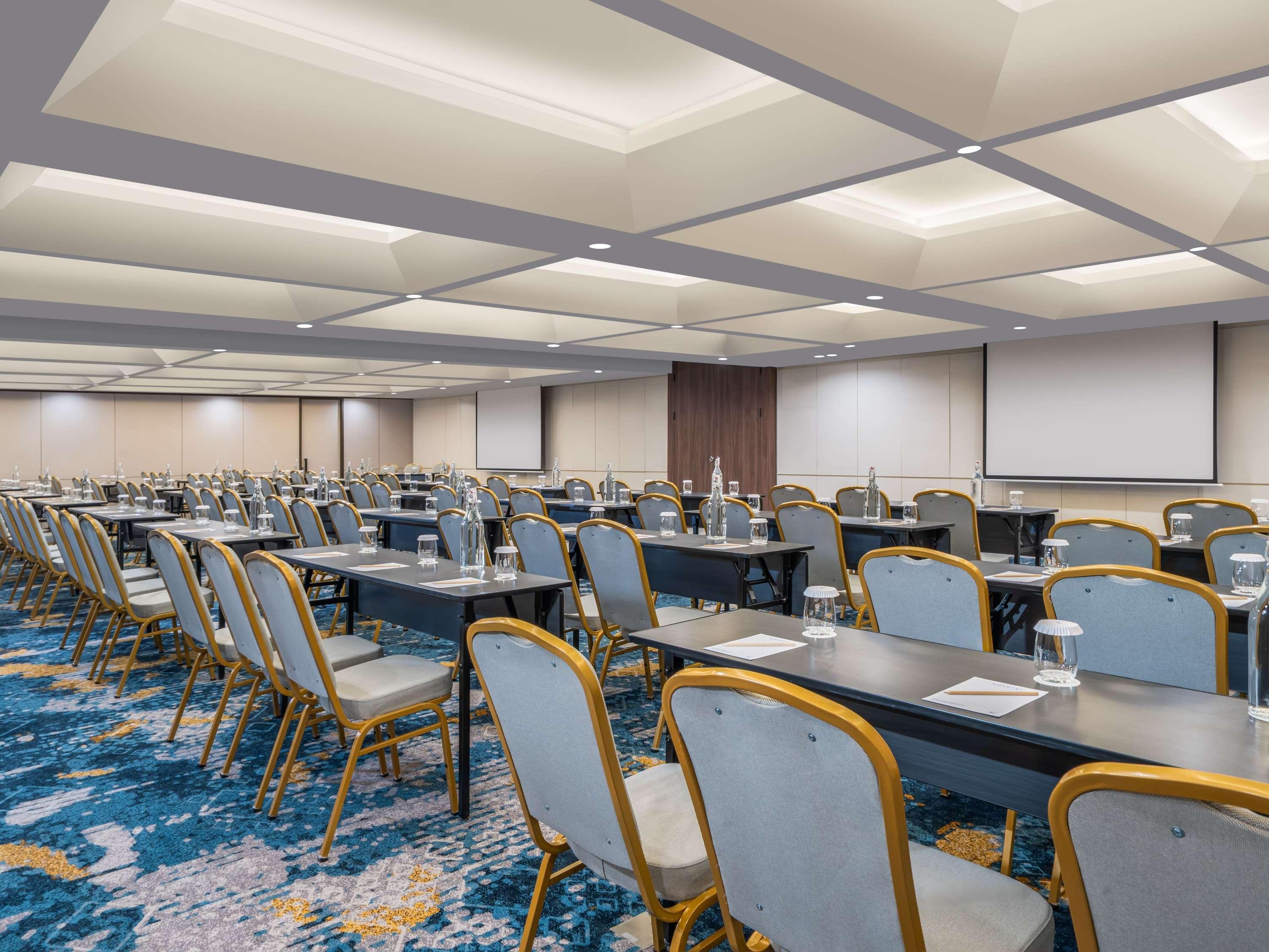 Novotel Pontianak Convention Centre 25/37