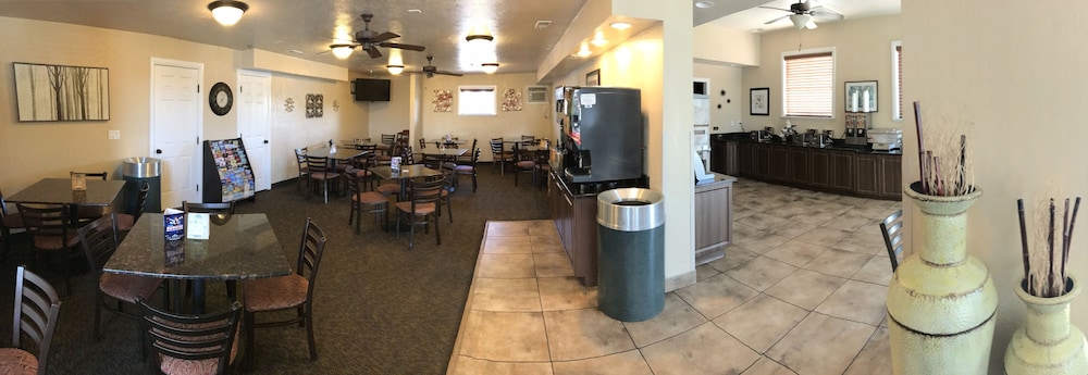 St George Inn Suites 56/67