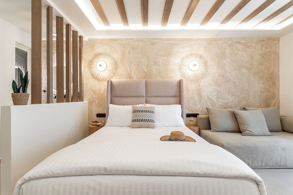 SUPERIOR, SUITE, SEA VIEW