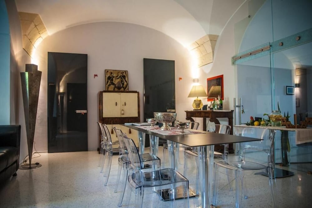 Dimora Storica Muratore Luxury Rooms 34/47