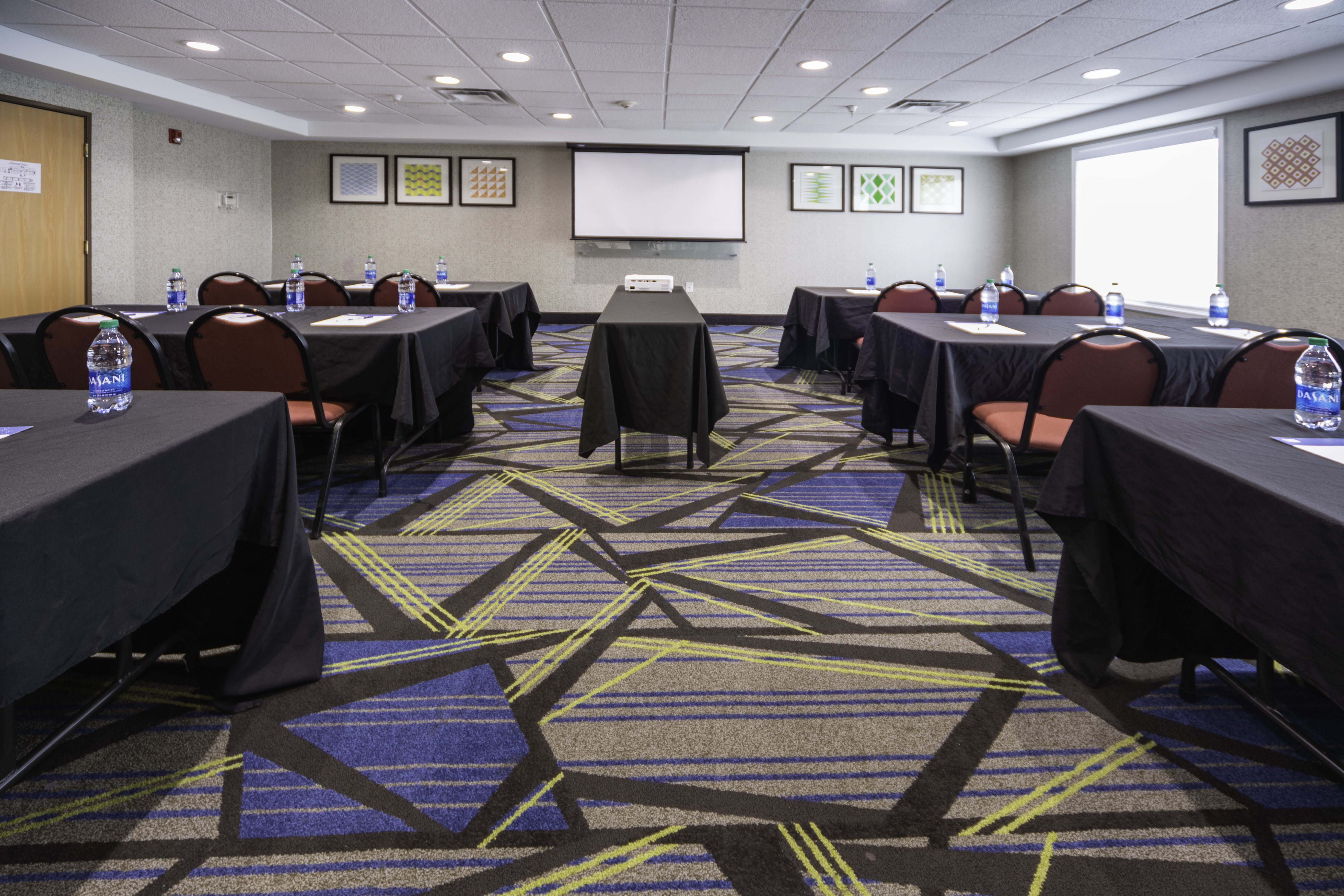 HOLIDAY INN EXPRESS ROCHELLE 64/71