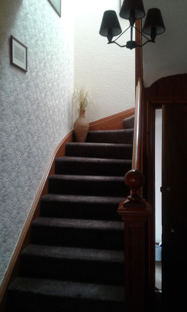 Adelphi Villa 17/39