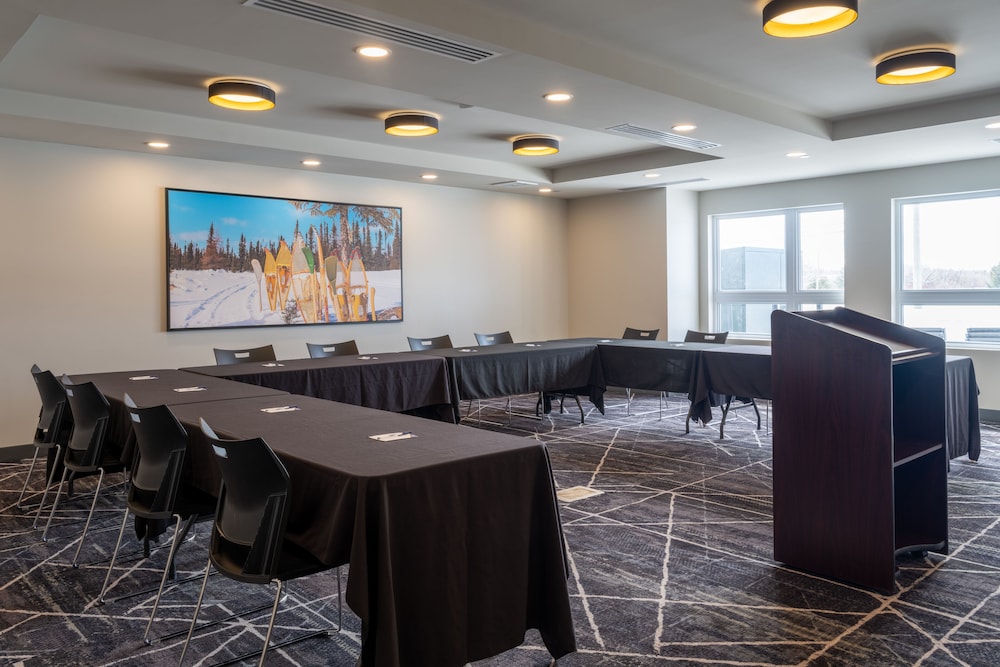 Microtel Inn & Suites by Wyndham Boisbriand 27/35
