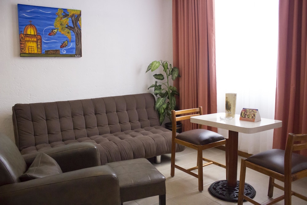 Hotel Enriquez 13/20