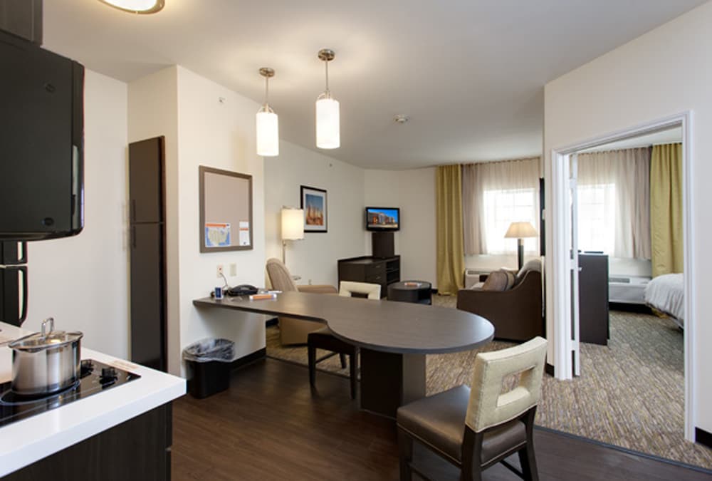 CANDLEWOOD SUITES SAN MARCOS 49/71