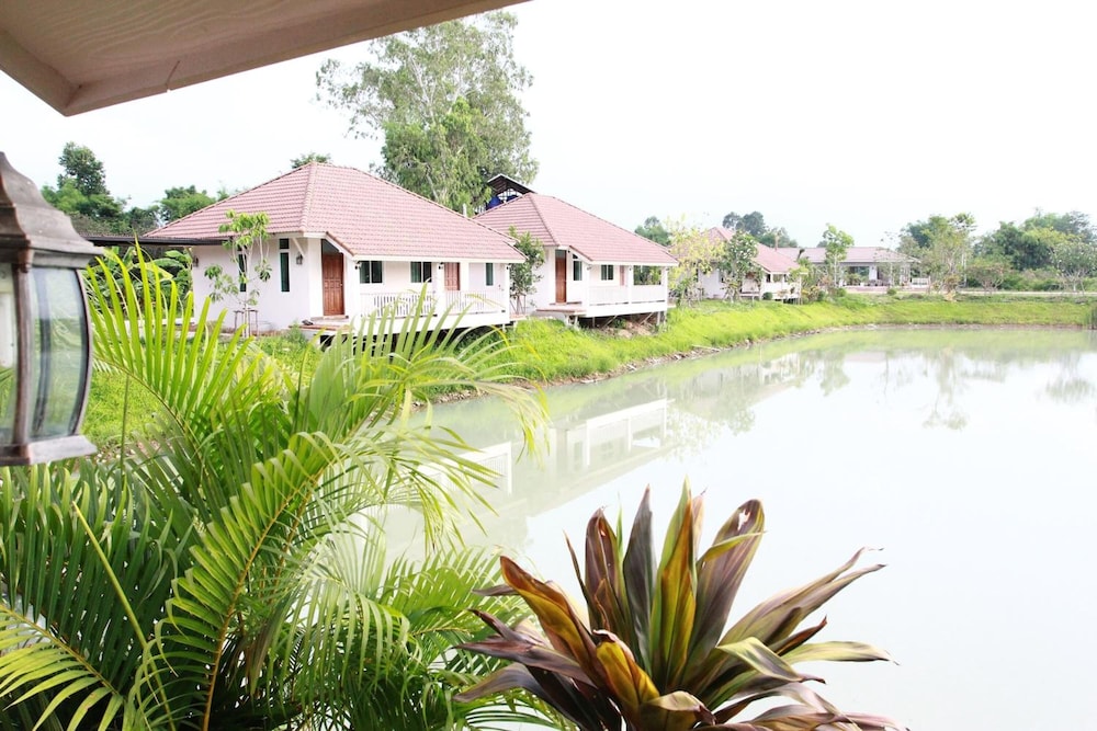 Pirom Lake And Resort 43/50