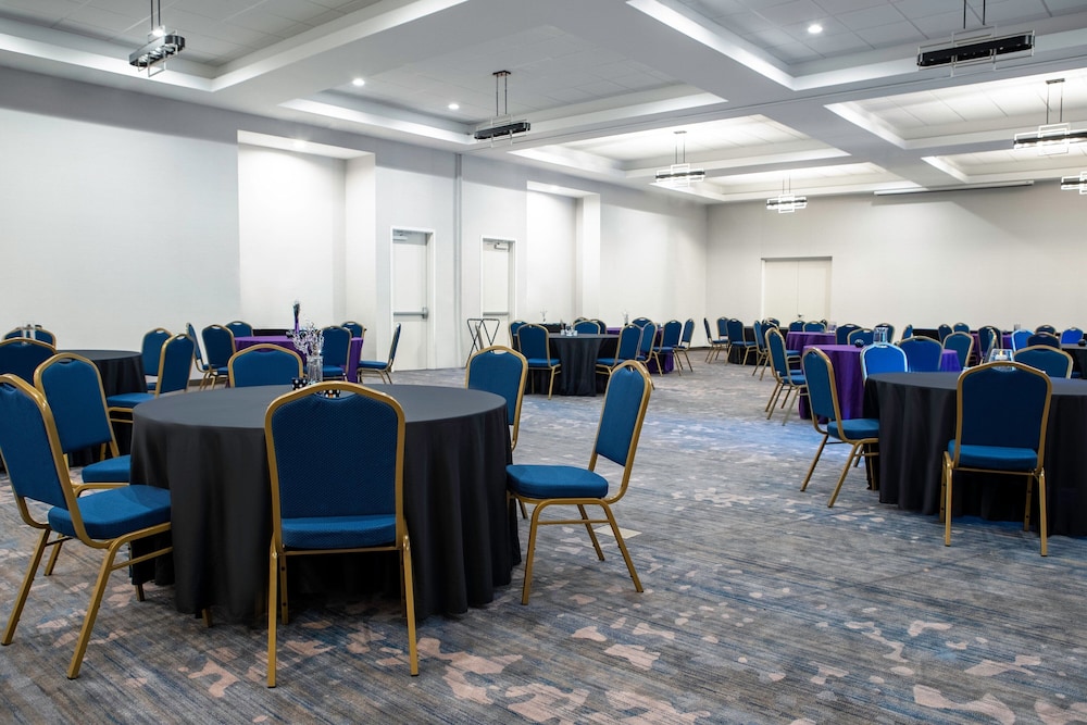 SpringHill Suites Chester 33/46