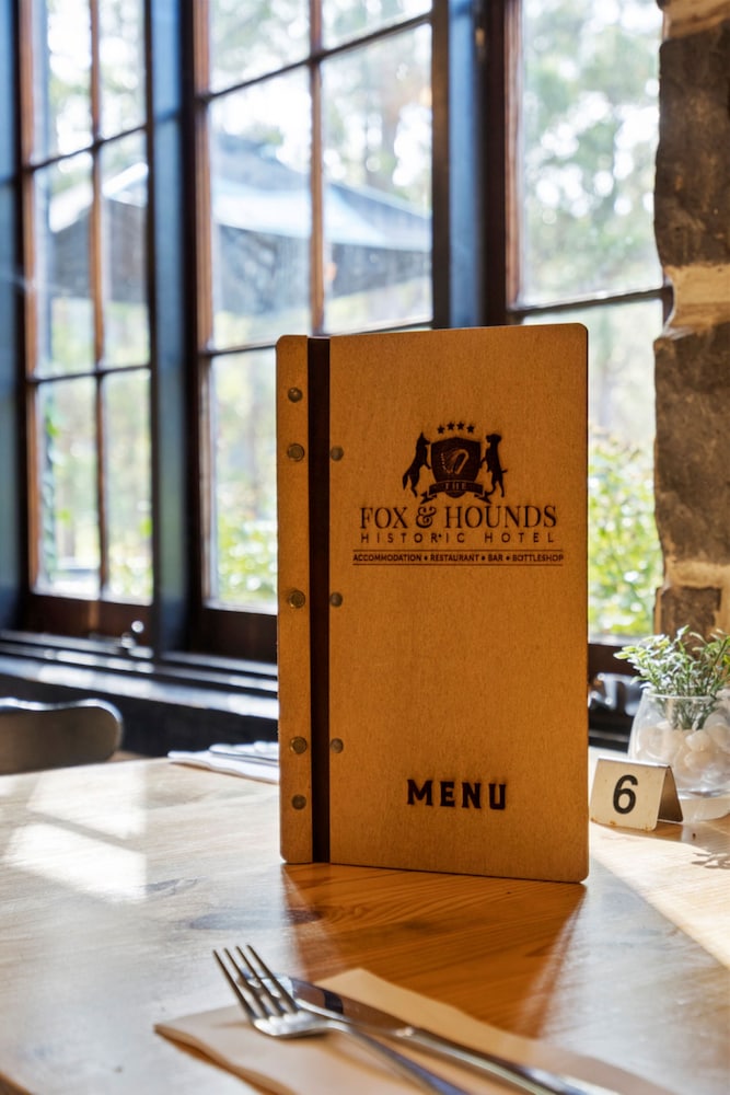The Fox and Hounds Historic Hotel 20/61