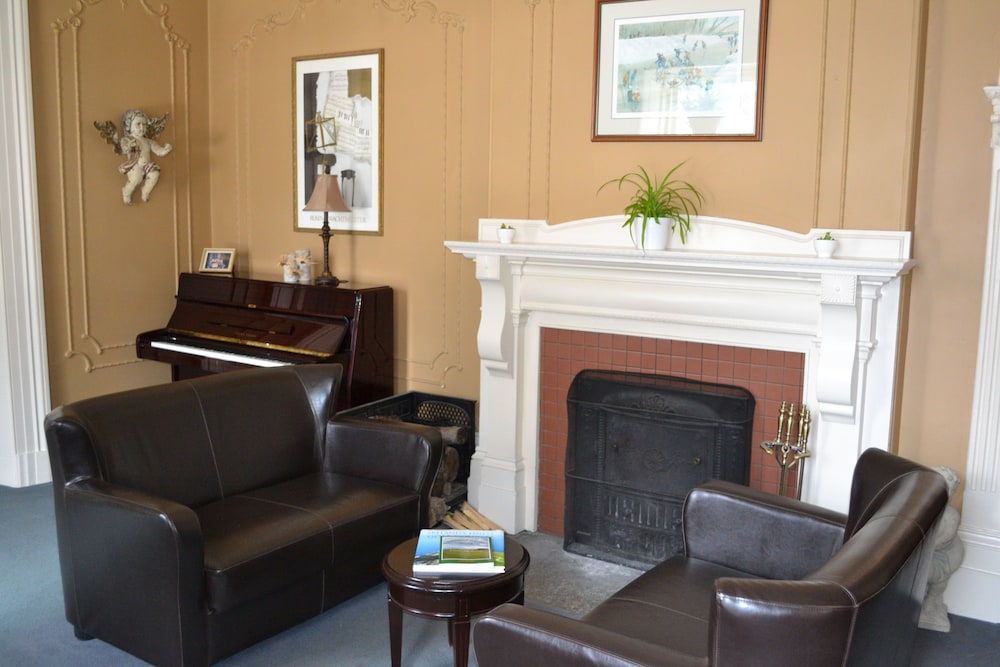 Westover Inn 44/69