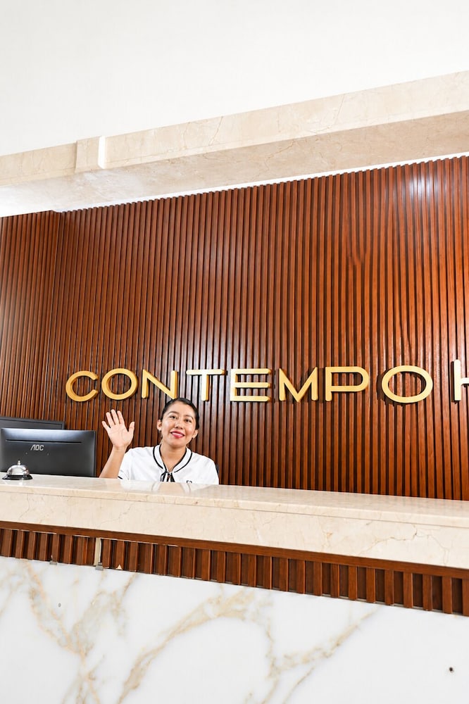 Contempo Hotel 4/49
