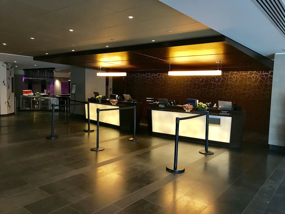 DoubleTree by Hilton Montreal 34/77