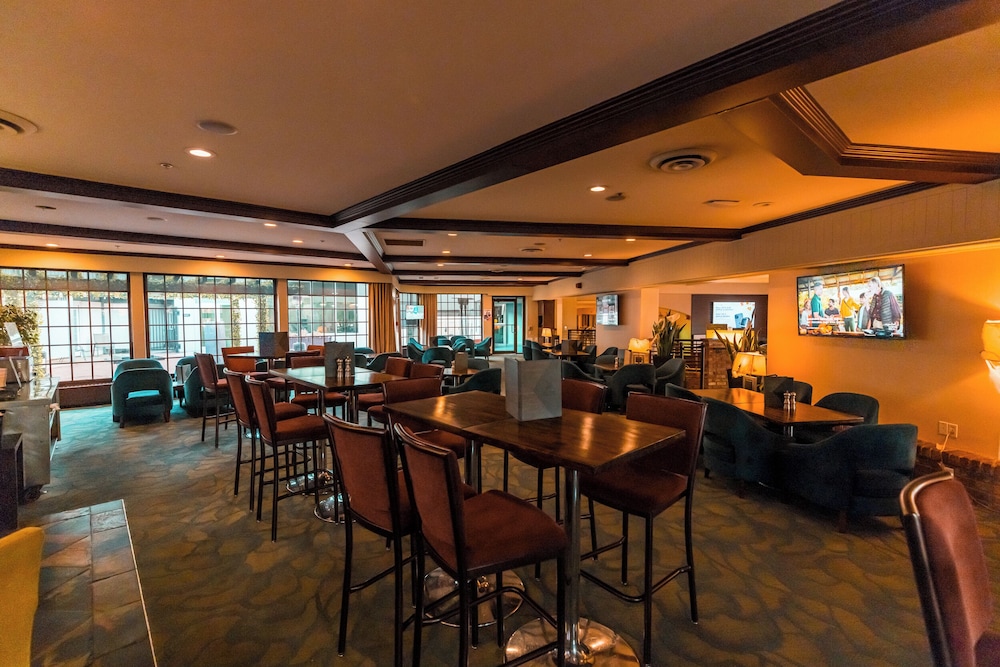 Red Deer Resort & Casino 55/72