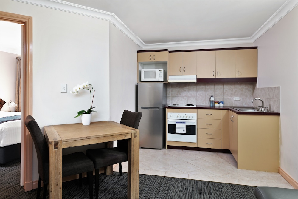 Quest Yelverton Kalgoorlie 31/35