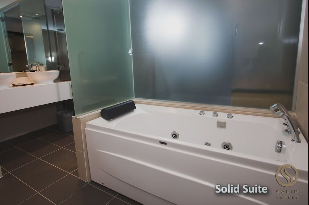 Solid Hotels 16/17