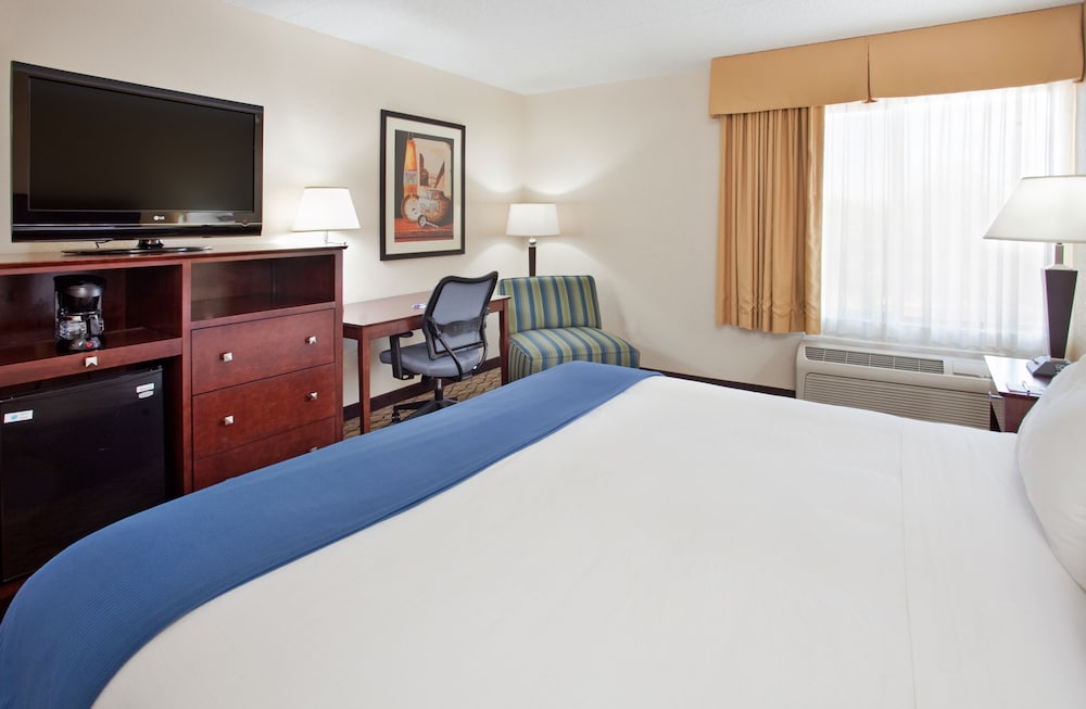 Holiday Inn Express Scottsdale North 18/40
