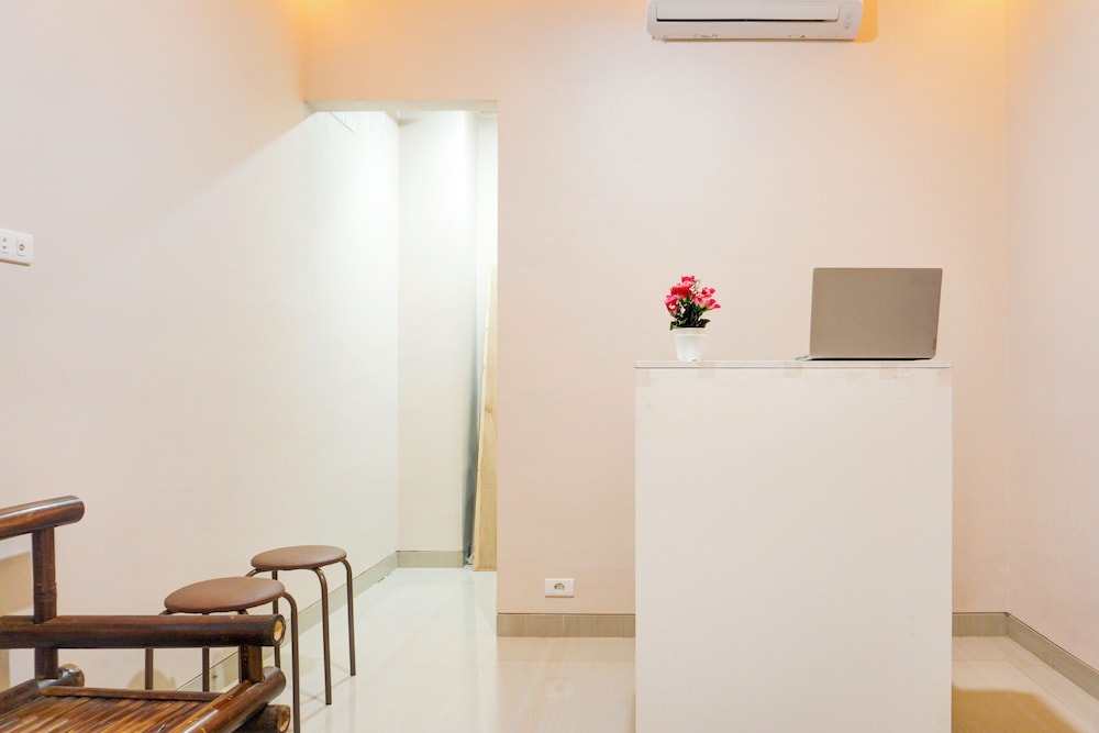 Hotel O Kedaton Near Rumah Sakit Advent Bandar Lampung Formerly Hotel Plain C Lake 9/36