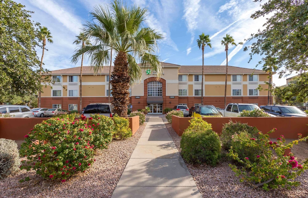 Extended Stay America Suites Phoenix Biltmore 46/54