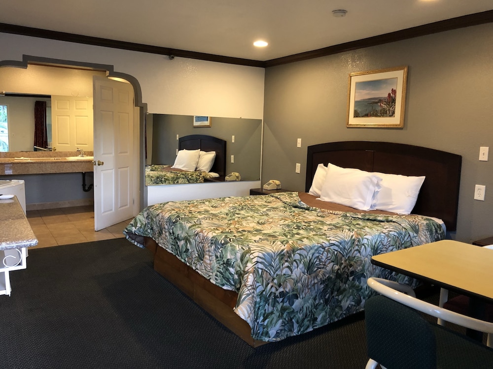 Starlight Inn Valley Blvd 24/29