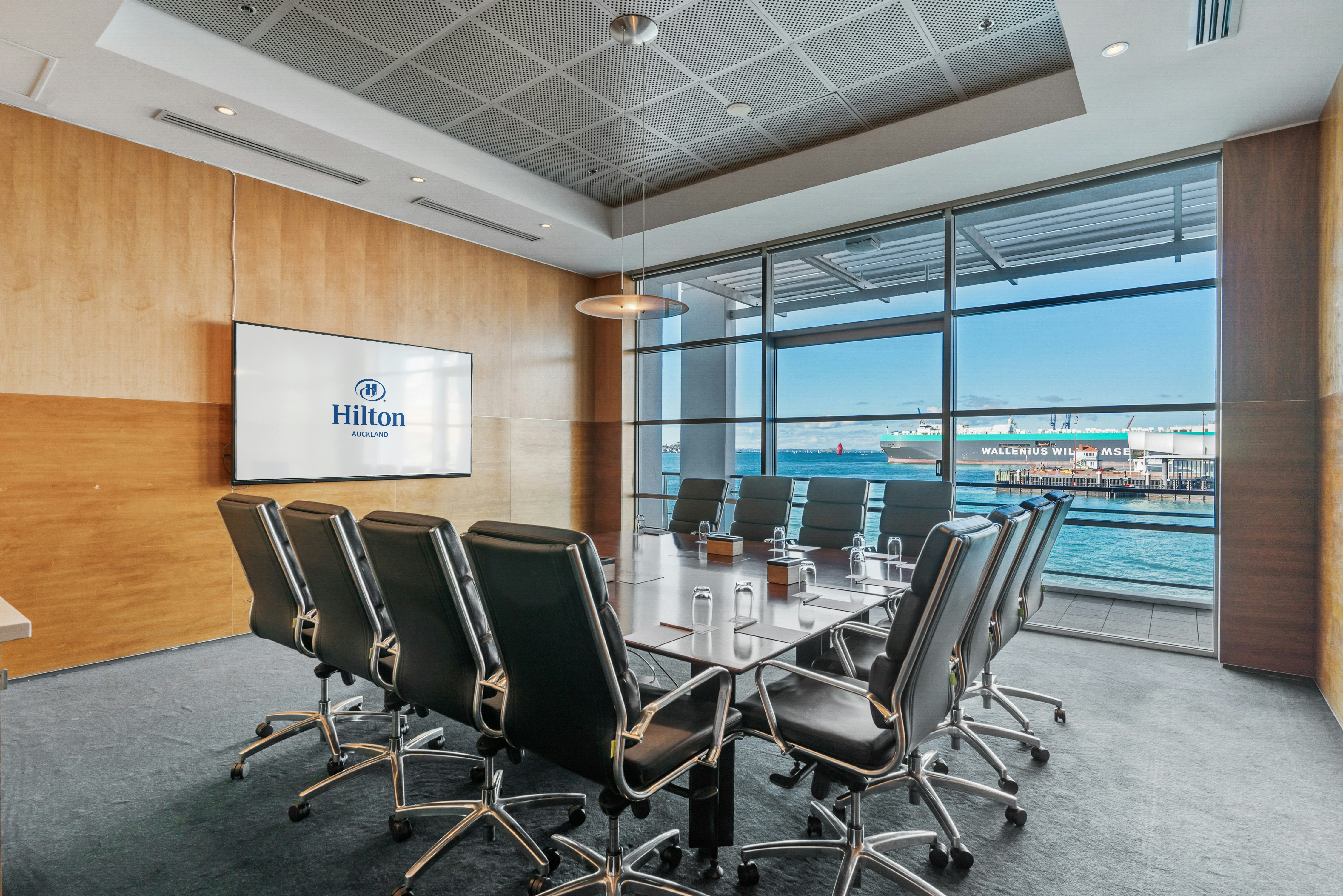 Hilton Auckland 64/78