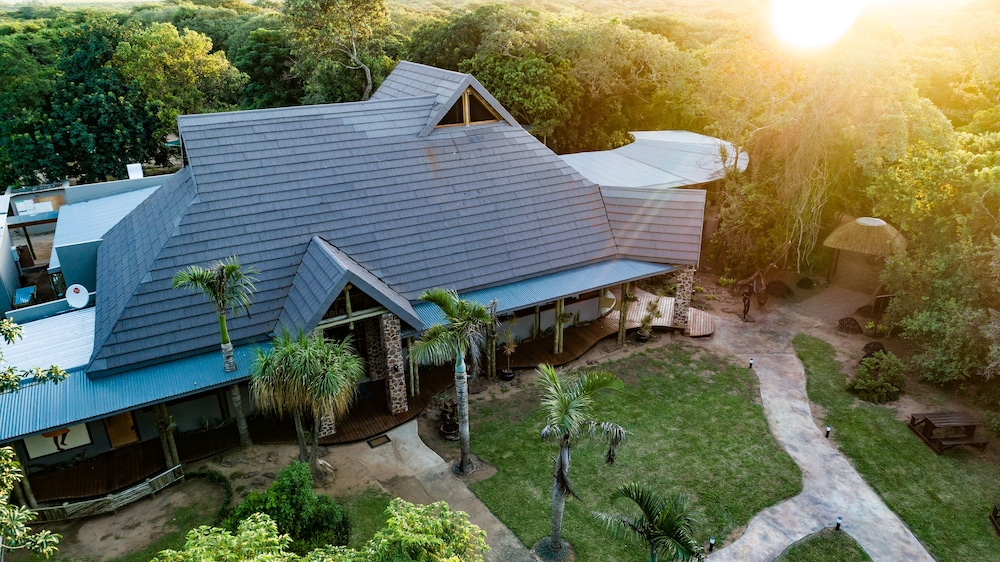 Gooderson Dumazulu Lodge and Traditional Village 46/50