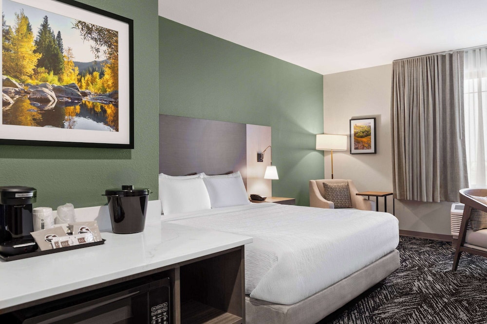 La Quinta Inn and Suites by Wyndham Lincoln 41/84