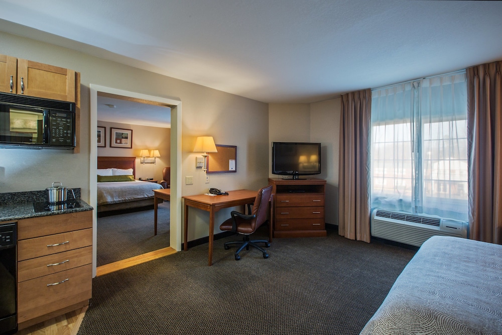 Candlewood Suites Windsor Locks Bradley Arpt 34/56