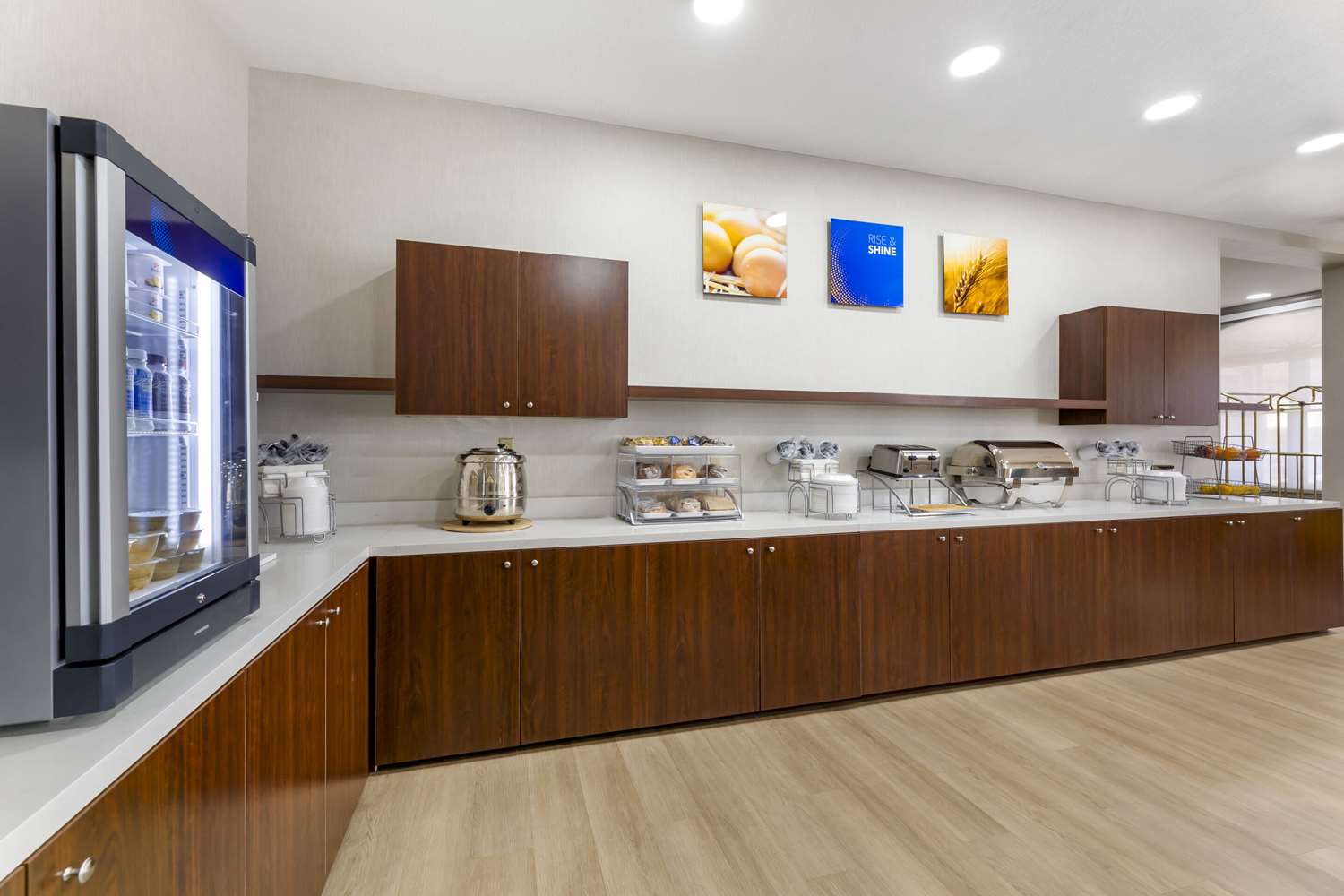 Comfort Inn & Suites Cuyahoga Falls - Akron 3/13