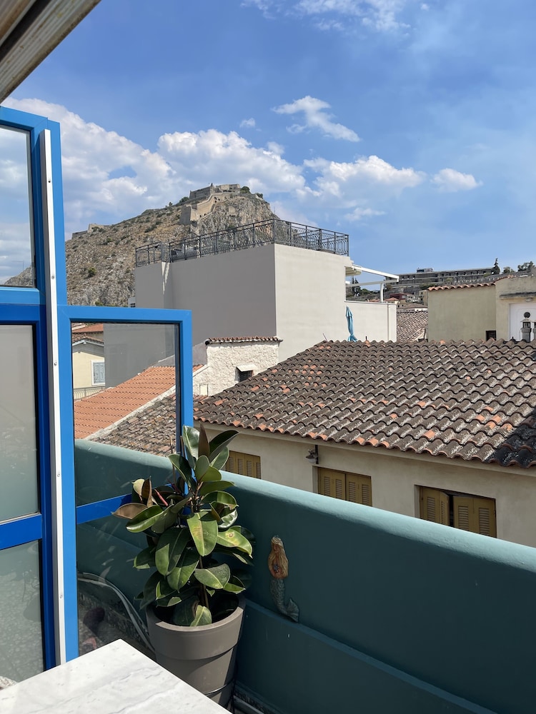 Kyveli Suites 40/50