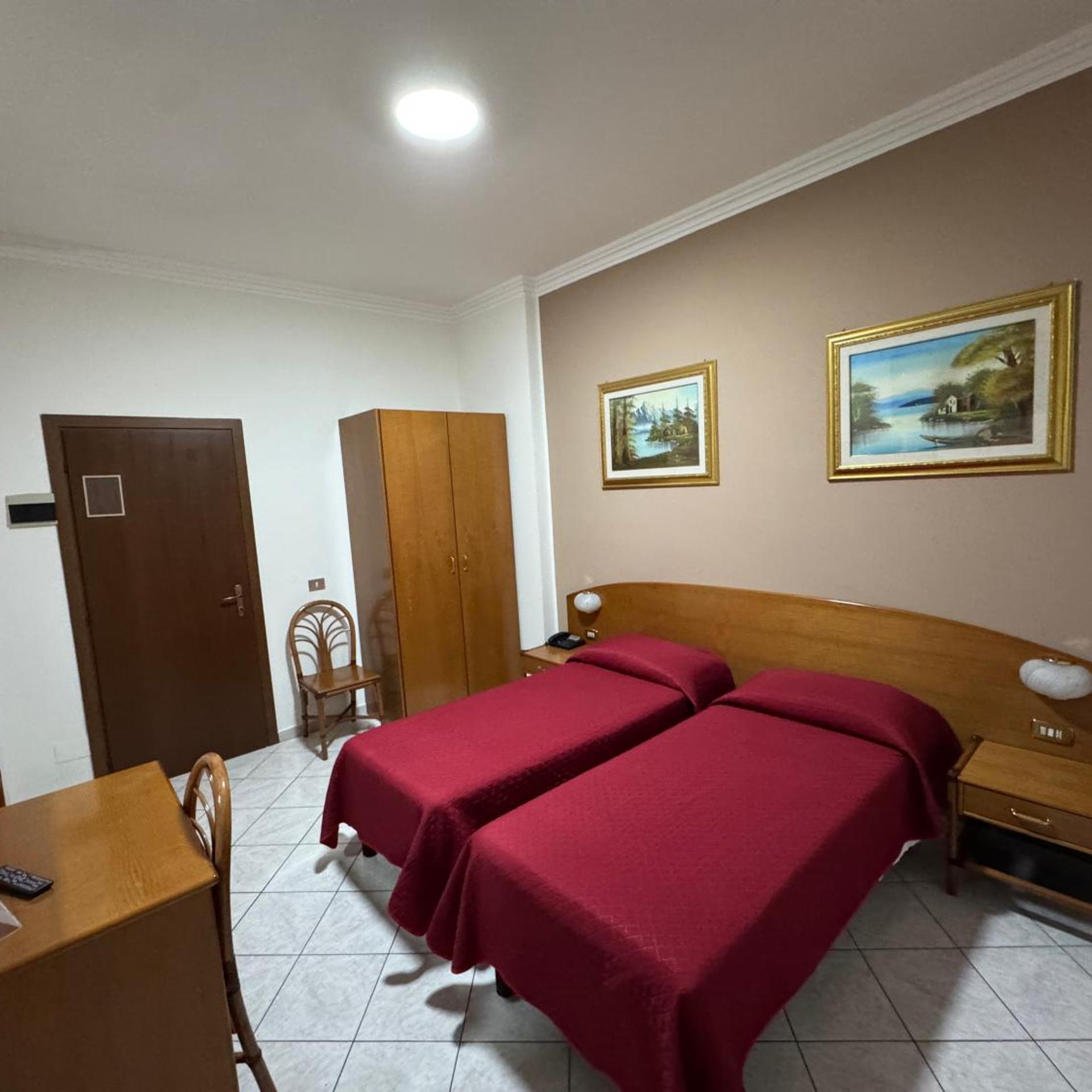 Room, Double or Twin Bed