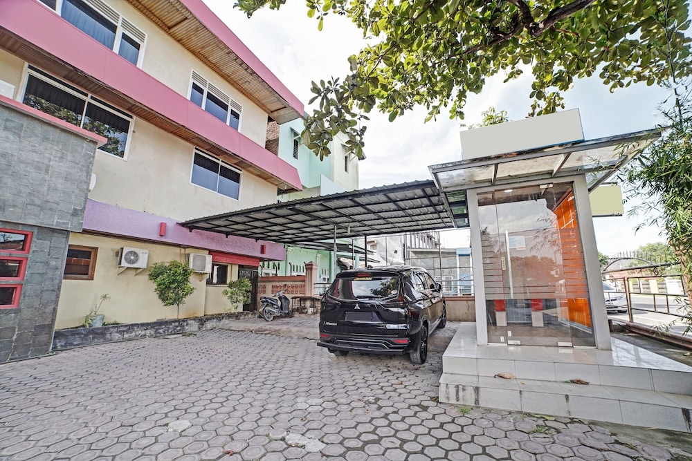 OYO 90487 Wisma Kuta Karang Baru 23/31