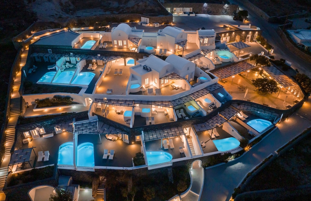 Amber Light Villas 5/70
