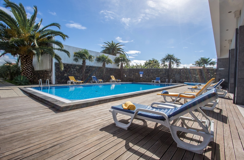 Antillia Hotel 8/127