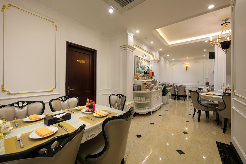 Royal Holiday Hanoi Hotel 55/61