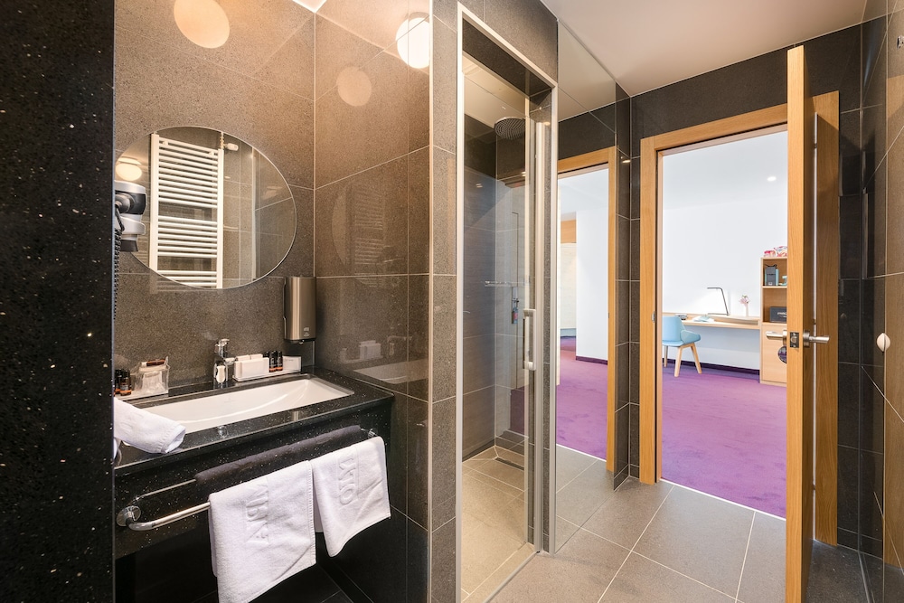 Olympia Sky Hotel 48/50
