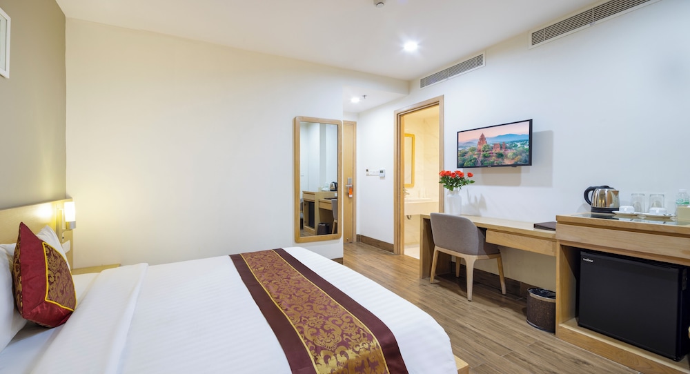 SENIOR, DOUBLE OR TWIN BED, SEA VIEW, BALCONY