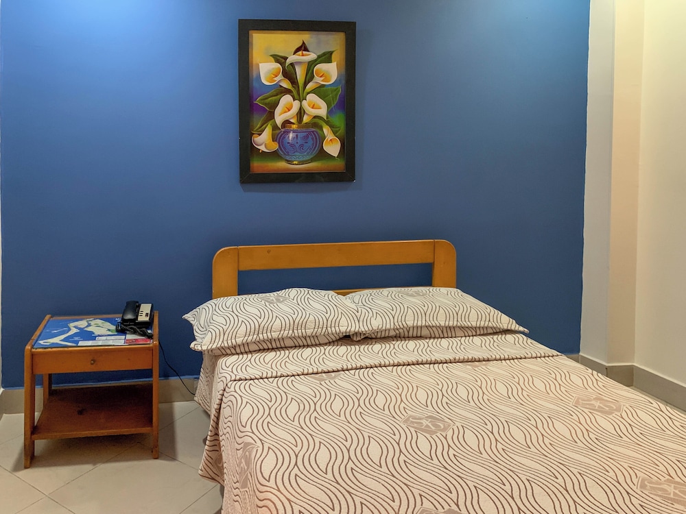 Veleros Hotel 41/57