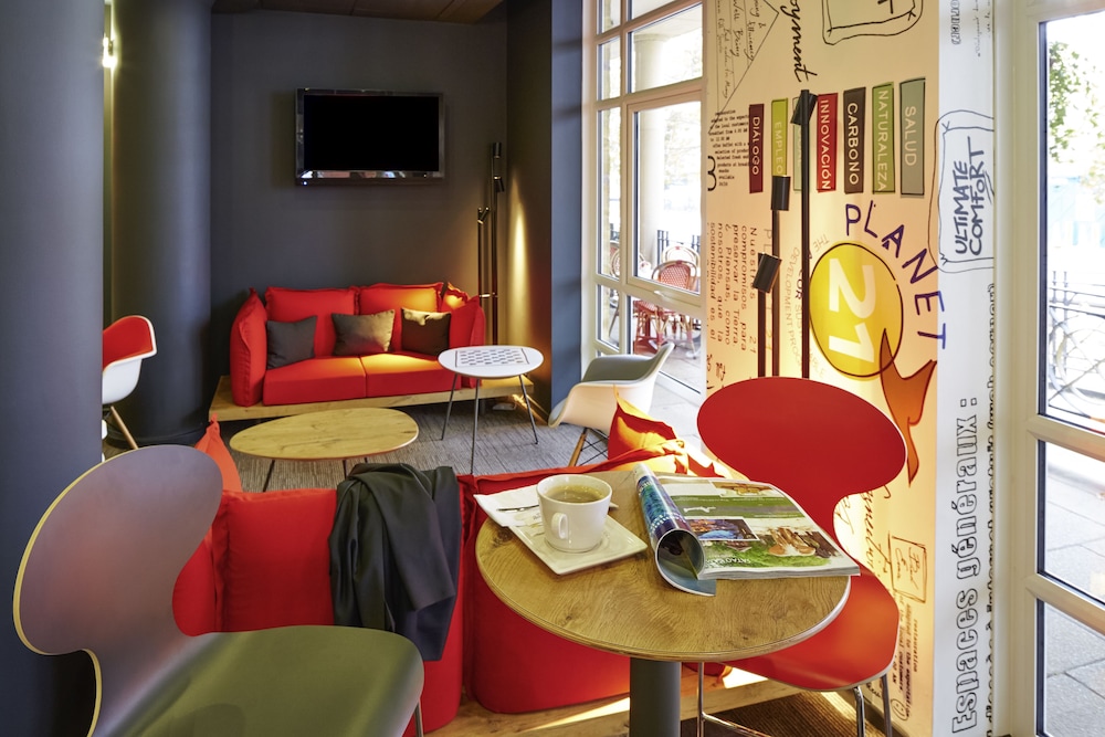 Ibis London Greenwich 64/73