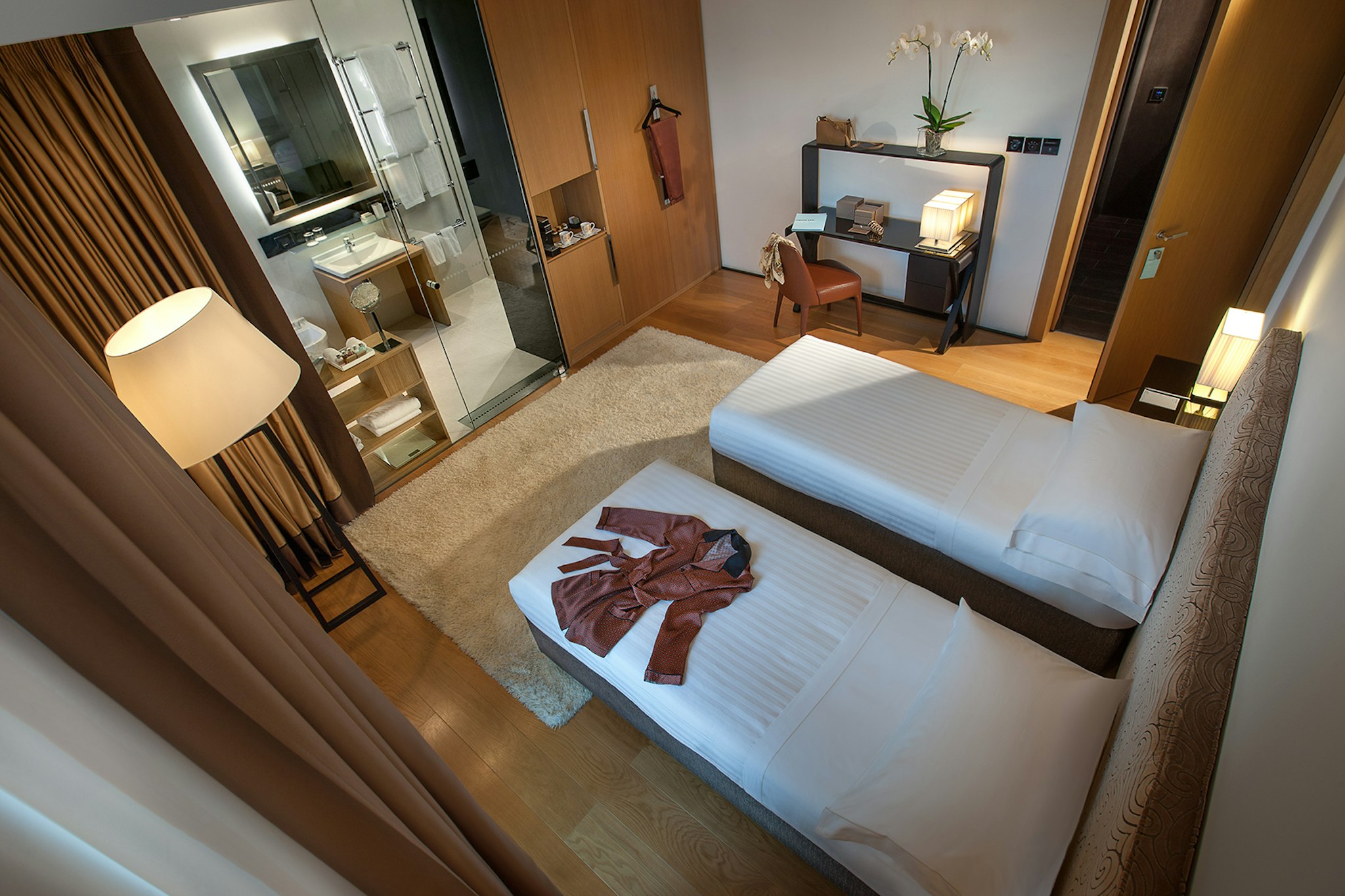 TALAMO, DOUBLE BED, ACCESSIBLE